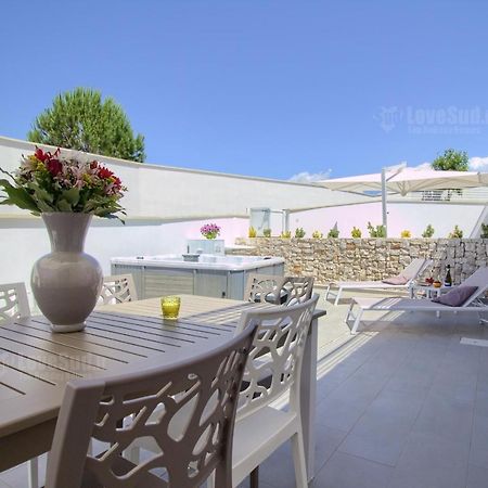 Jacuzzi Holiday Homes By Lovesud Santa Maria di Leuca Exterior foto