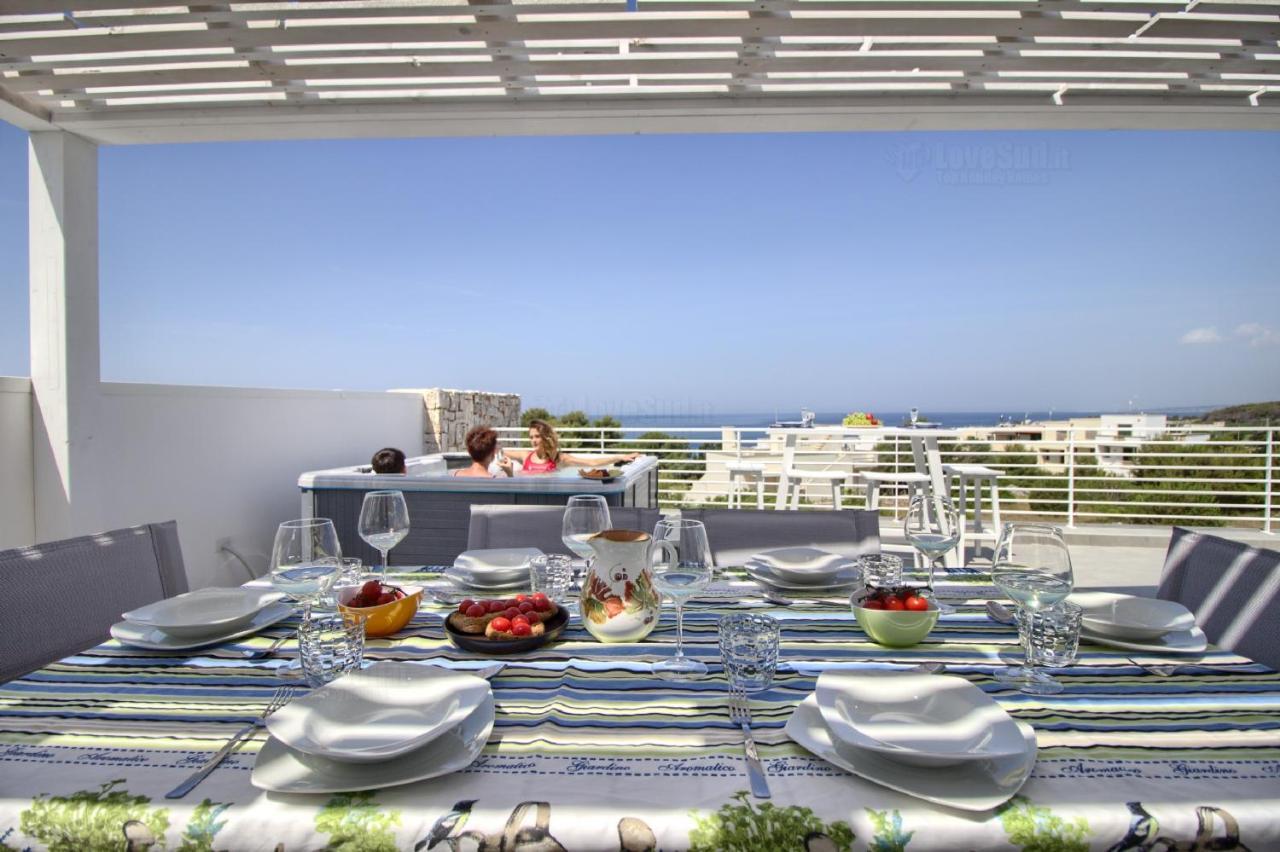 Jacuzzi Holiday Homes By Lovesud Santa Maria di Leuca Exterior foto