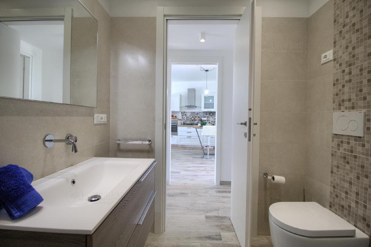 Jacuzzi Holiday Homes By Lovesud Santa Maria di Leuca Exterior foto
